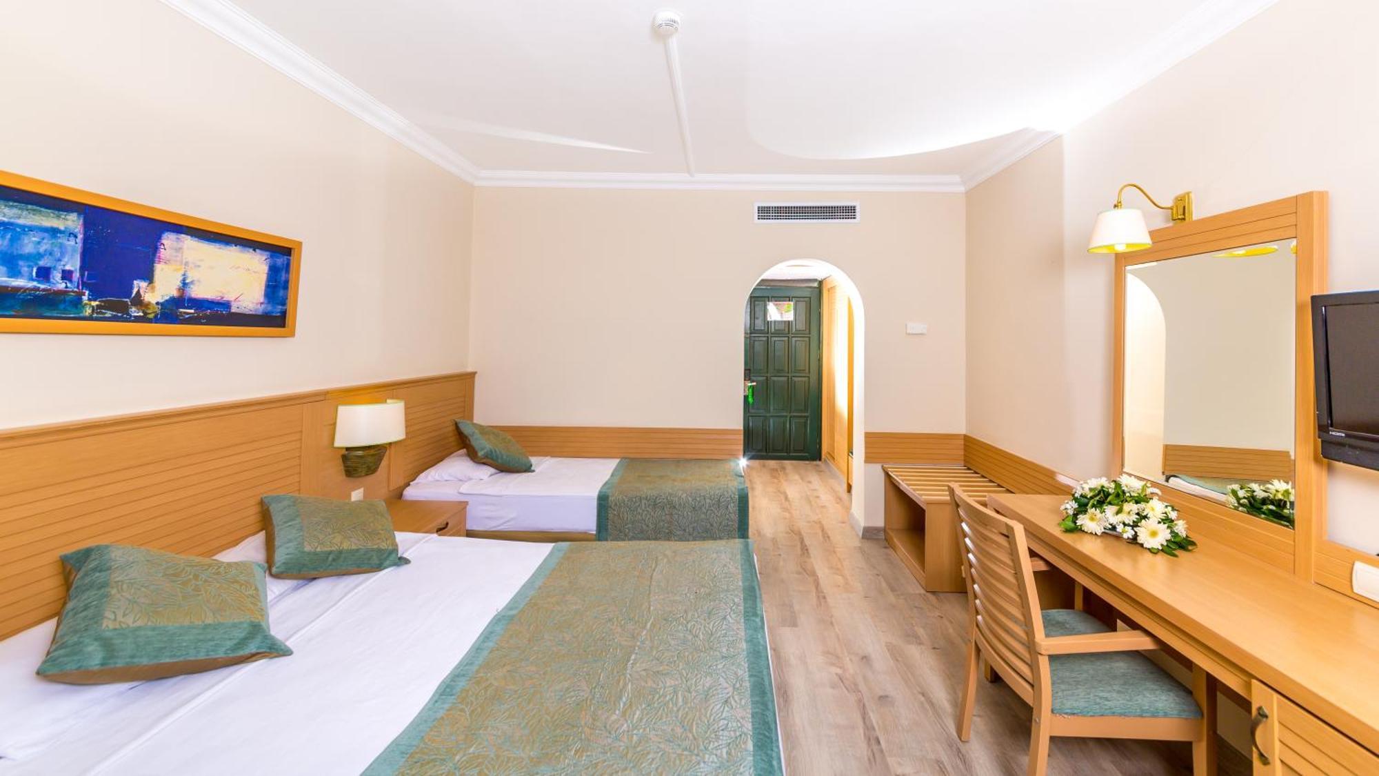 Standard Villa Double or Twin Room Garden View